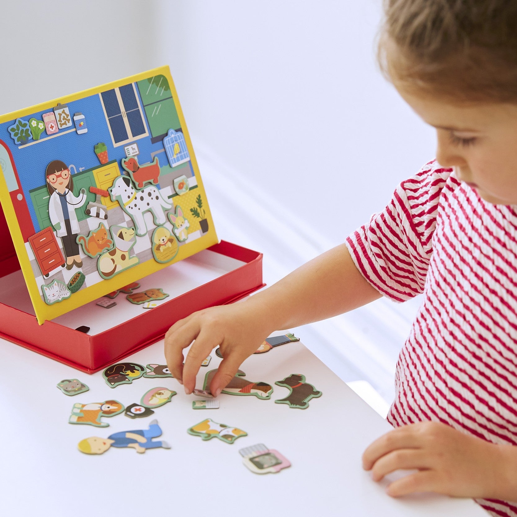 Pet Hospital Magnetic Play Scene