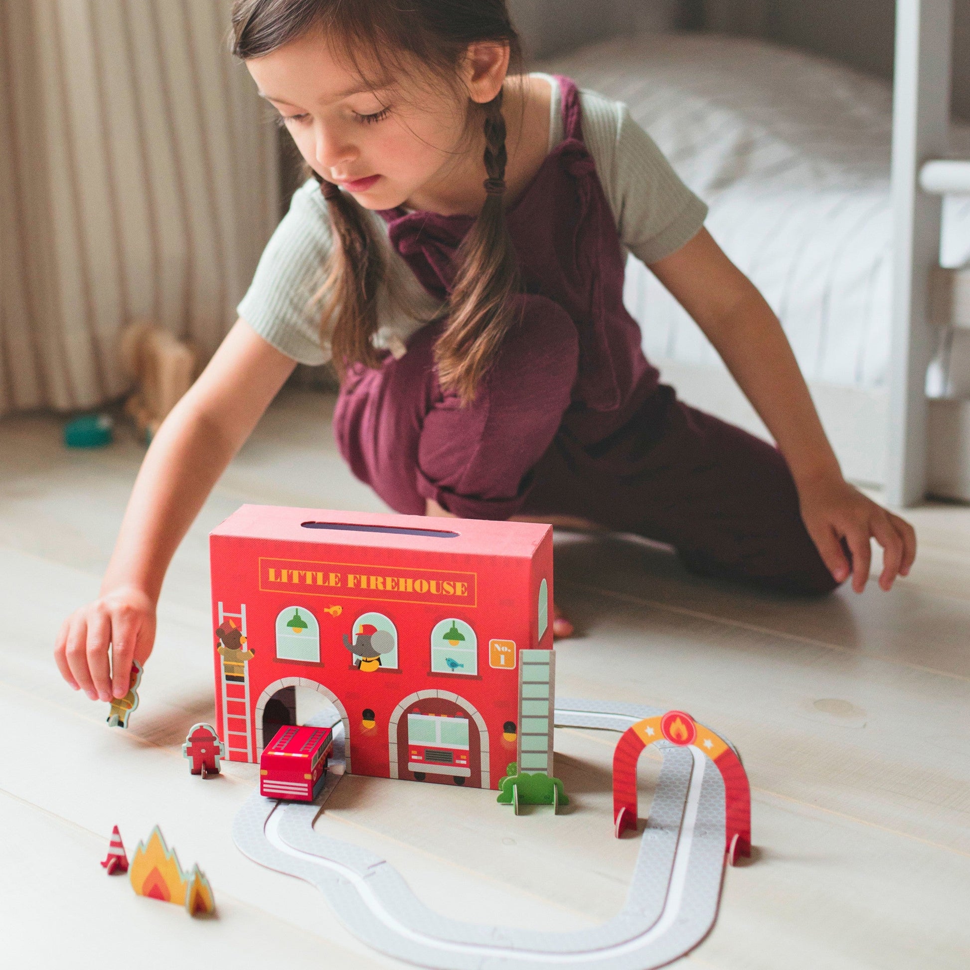 Wind Up & Go Fire Station Play Set